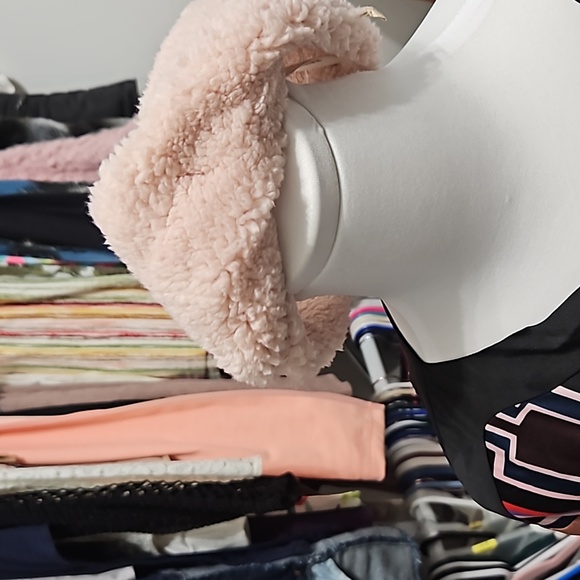 Nwt Infinity scarf and matching head WRAP - Picture 3 of 5